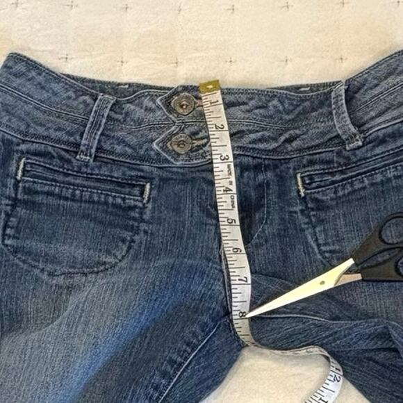Lucky Brand Y2K Bootleg Jeans 2/26 Medium Wash Low Rise - Picture 11 of 12